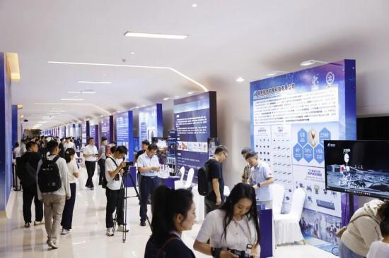 新區服務業強勢開局，信息技術服務業增速22.8%領跑